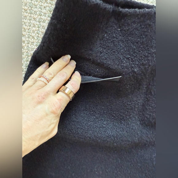 Theory Black Wool and Leather Mini Skirt Size 4 with mink pockets - Picture 2 of 9